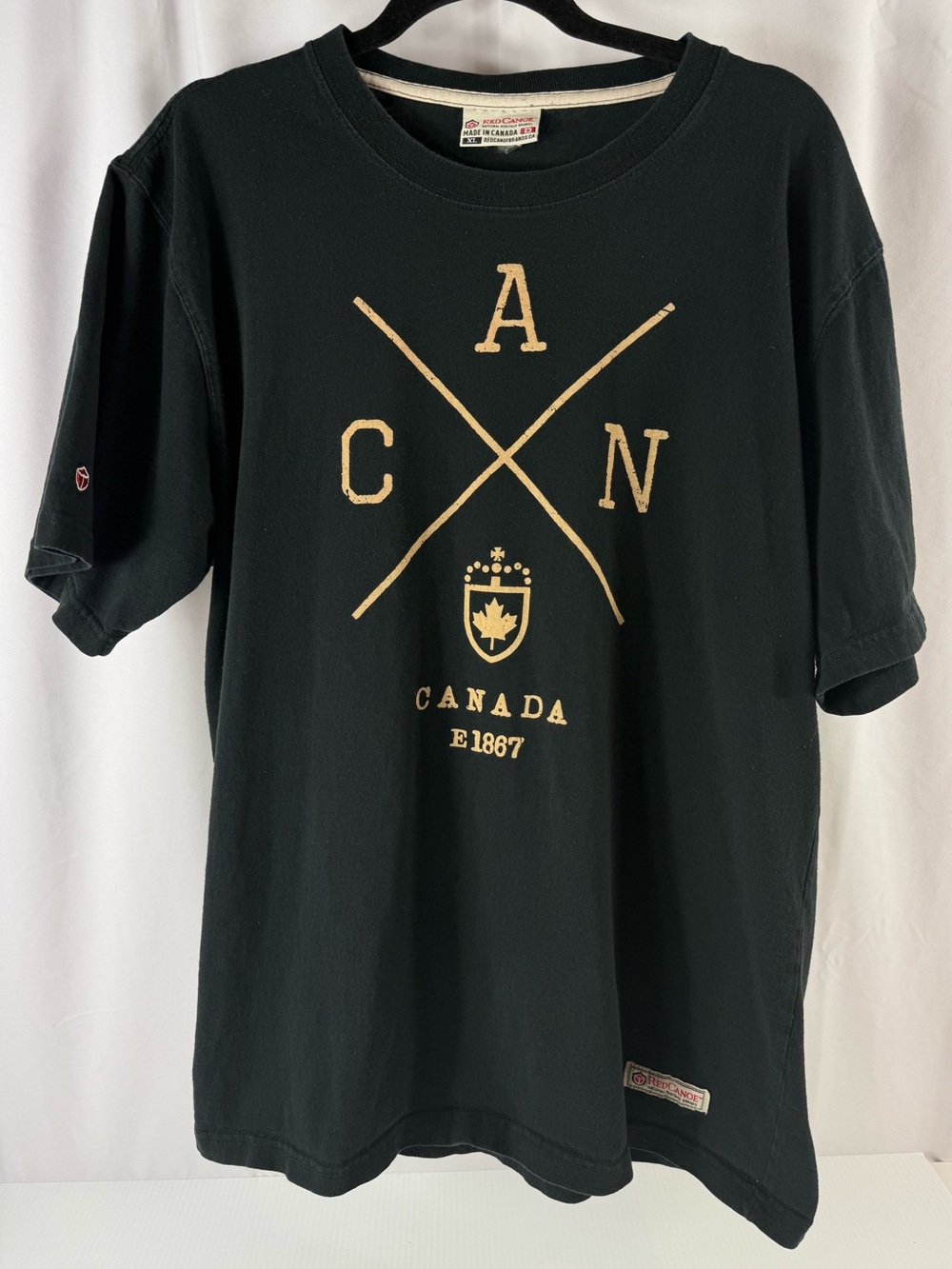 Red Canoe Cross Canada Graphic Men’s XL Black T-Shirt 100% Cotton Short Sleeve